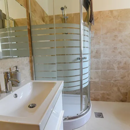 Maria - - Opatija Riviera * Lovran